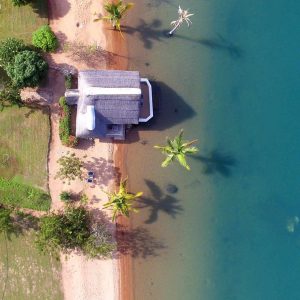 Lake Shore Lodge