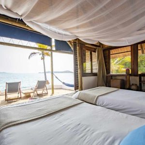 Lake Shore Lodge