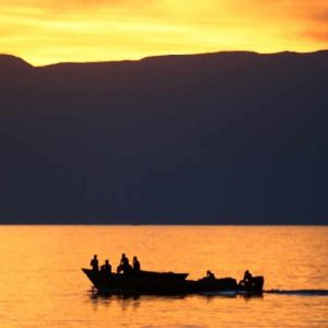Lake Shore Lodge