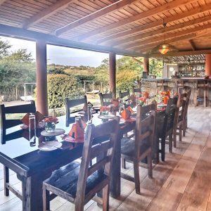 OUTSIDE-DINING-BAR
